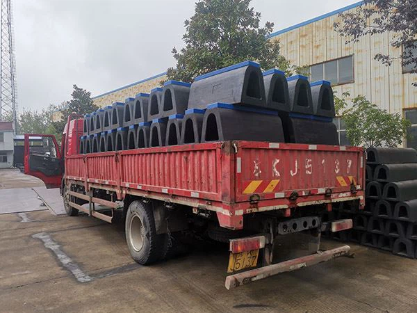 Extruded Rubber D Fender Delivery